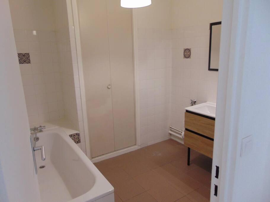 3 Pieces Grande Terrasse Apartment Монтеврен Екстериор снимка